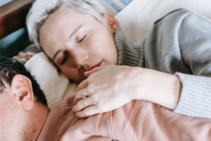 Abraçadores: clientes pagam quase R$ 400 por uma hora de carinho (Foto: Pixabay)