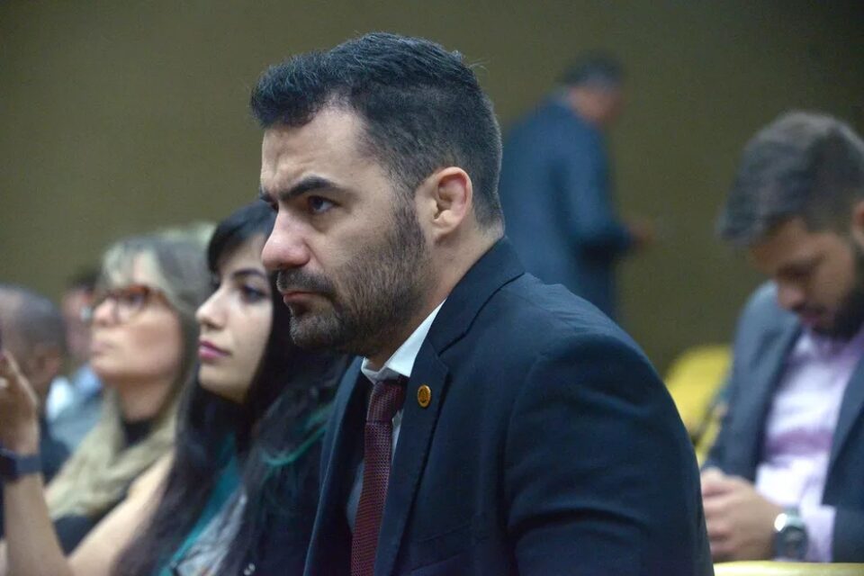 Assembleia Legislativa de SP cassa Arthur do Val e o torna inelegível