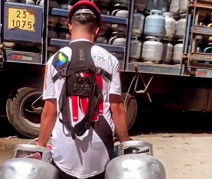 Torcedor do Vasco, homem do gás