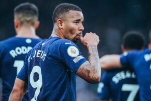 Gabriel Jesus marcou um dos 4 gols da vitória do Manchester City no Campeonato Inglês