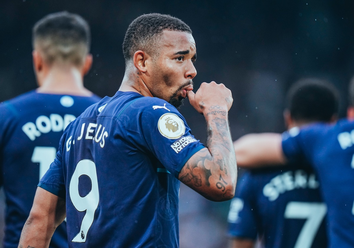 Gabriel Jesus marcou um dos 4 gols da vitória do Manchester City no Campeonato Inglês