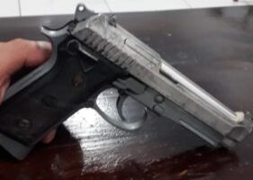 Polícia indicia homem que chutou a cabeça de motociclista 17 vezes após derrubá-lo da moto em Campinaçu (GO)