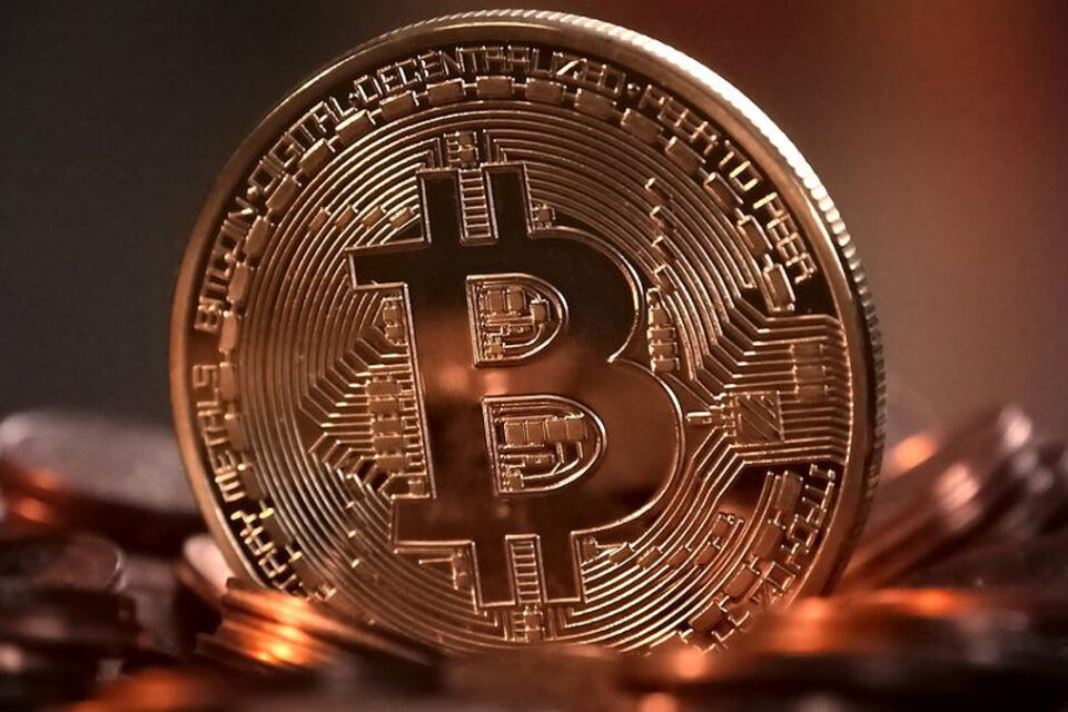Senado vota regulamentação de criptomoedas; entenda