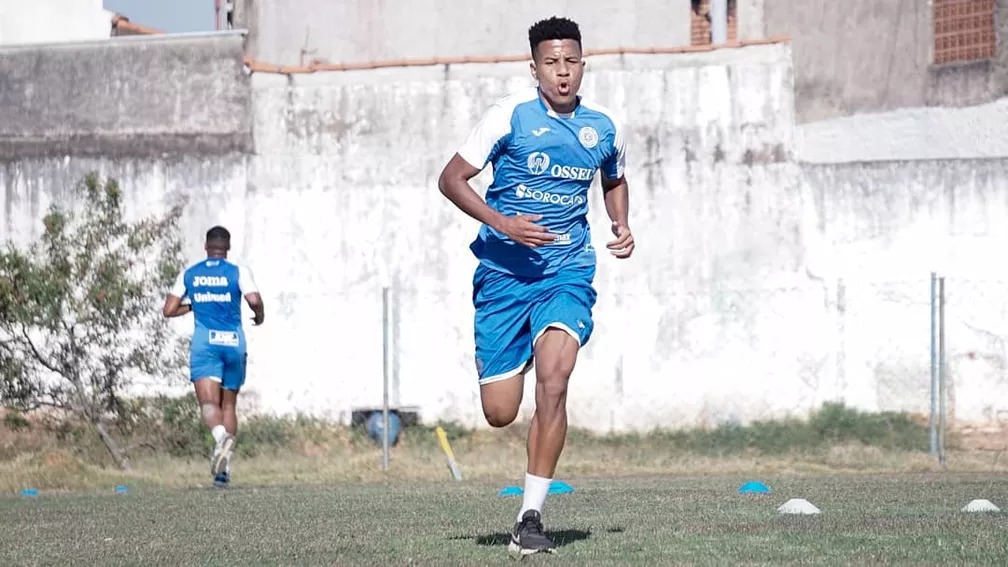 Lucas Lima, volante no São Bento