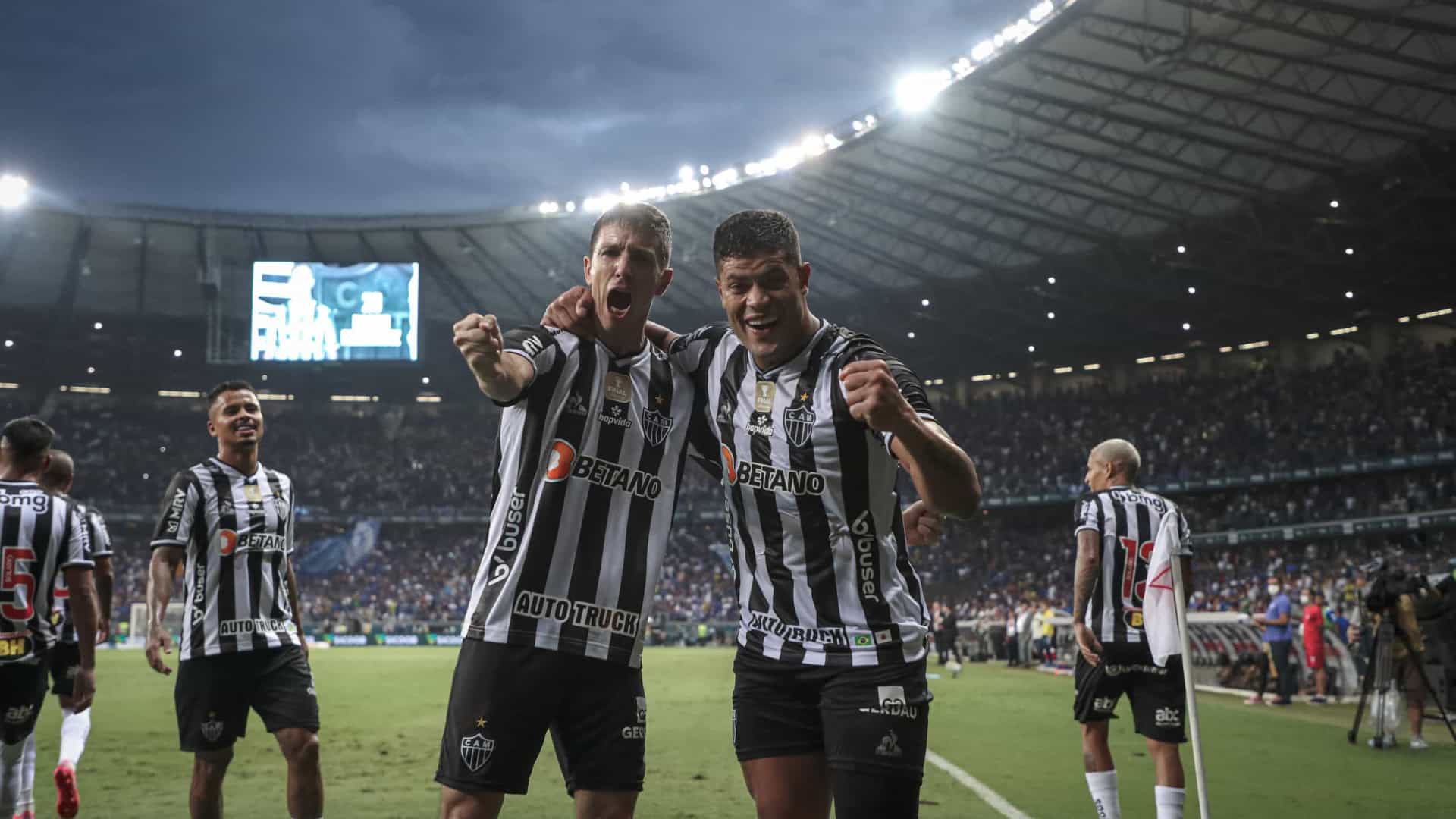 Atlético-MG vence Cruzeiro por 3 a 1 e conquista tricampeonato Mineiro