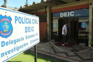 Uma mulher e três homens foram detidos. Grupo é preso suspeito de aplicar golpe em compra e venda de caminhão em Cidade Ocidental