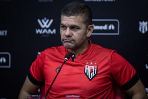 Treinador do Atlético Goianiense, Umberto Louzer