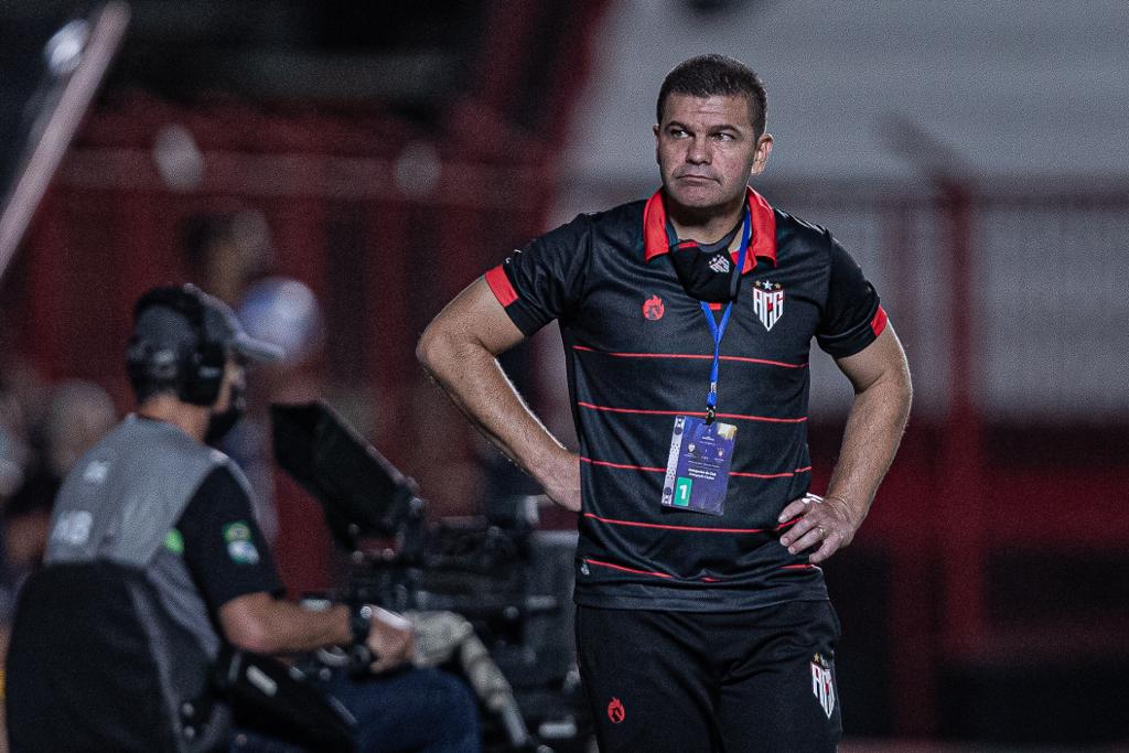 Umberto Louzer na partida contra a LDU