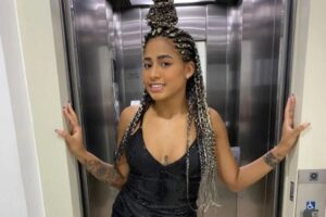 MC Loma exibe barriguinha pela primeira vez no 4º mês de gravidez - veja fotos