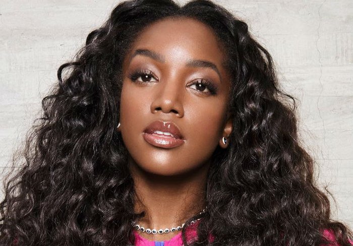 Iza conta que já enviou currículo para trabalhar no BBB: sou muito fã