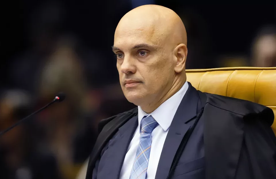 TSE manda bolsonaristas apagarem menções a Lula e o PT ao PCC das redes