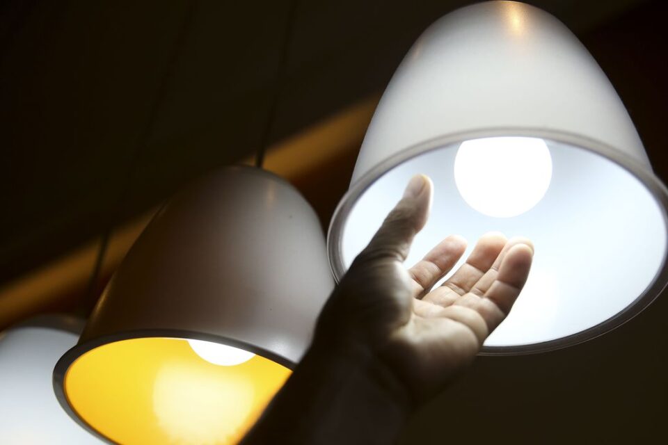 Consumidor arcará com R$ 30,2 bi de déficit do setor elétrico em 2022