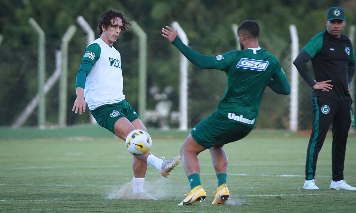 Nicolas deverá ser titular no Goiás diante do Atlético-MG