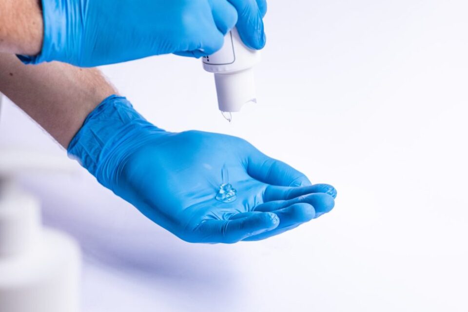 Ministério da Defesa licitou compra de R$ 37 mil em gel lubrificante íntimo (Foto: Pexels)