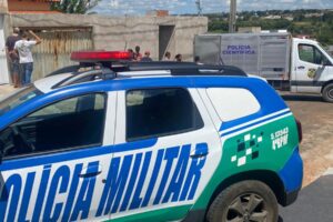 Vítima tinha 22 anos e foi alvo de vários disparos de arma de fogo (Foto: Jonathan Cavalcante/Mais Goiás)