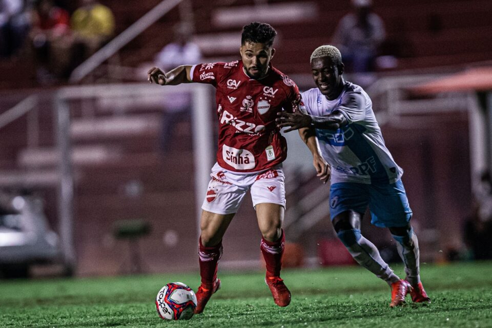Jogo entre Vila Nova e Londrina em 2021, no OBA, pela Série B