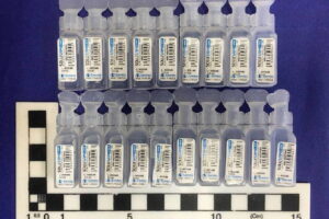 'Vacinados' por falsa enfermeira em Minas Gerais pedem ressarcimento