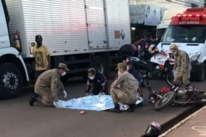 Menina morre ao cair de moto e ser atropelada por caminhão em Porangatu