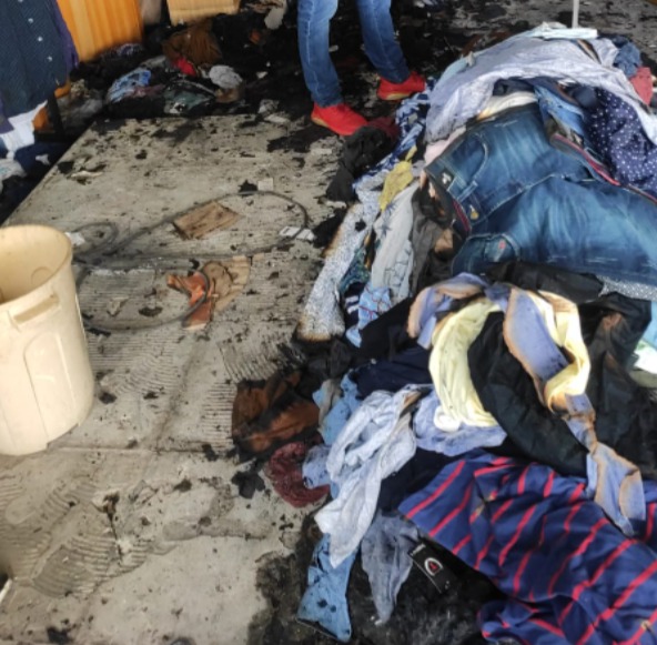 Funcionários separam peças que ainda podem ser vendidas (Foto: leitor/Mais Goiás)