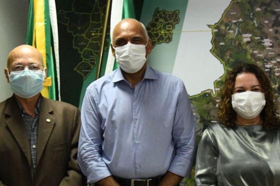 Professor Alcides diz a Rogério Cruz que quer dobradinha com Telma Cruz