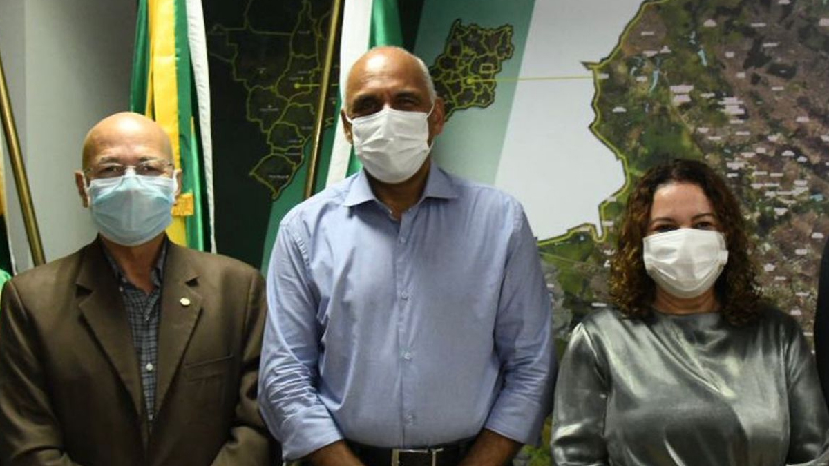 Professor Alcides diz a Rogério Cruz que quer dobradinha com Telma Cruz