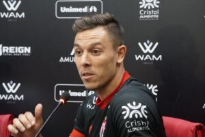 Diego Churin apresentado Atlético Goianiense