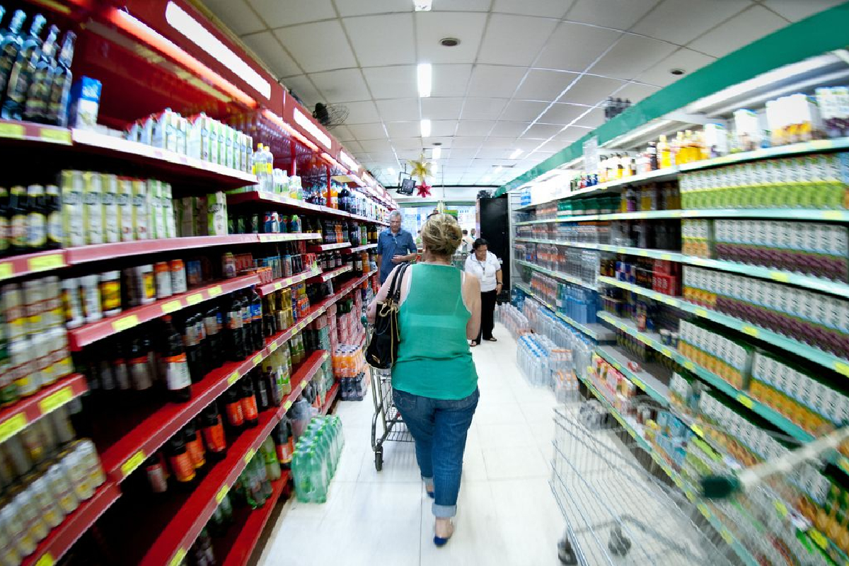 Cesta básica de Goiás custa 59% do salário mínimo e está entre as mais caras do Brasil