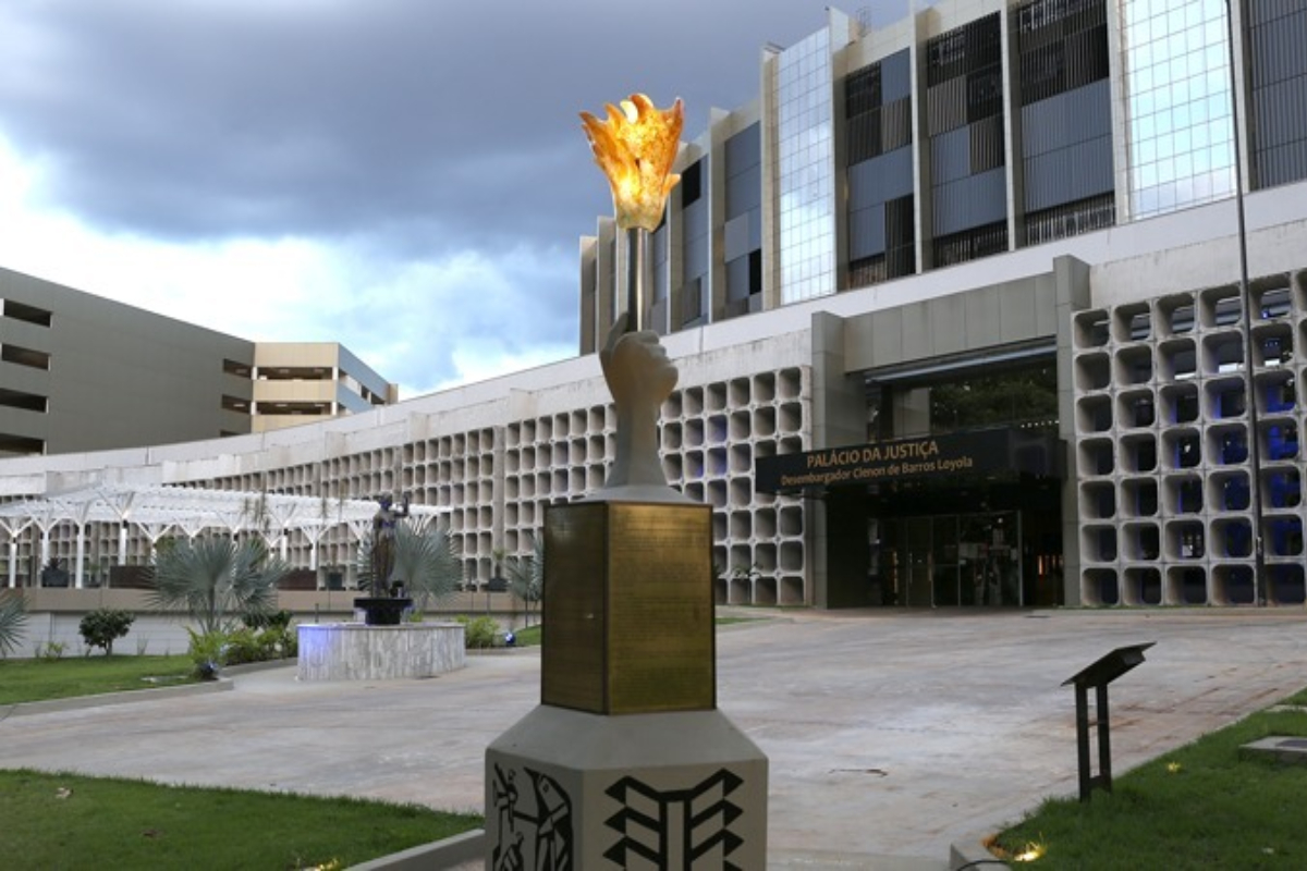 Condenada empresa que fez passageiro de ônibus esperar 10h em viagem de Goiânia a Maceió