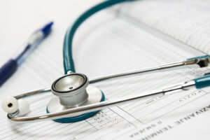 Senador vai ao STF contra aumento de 15,5% nos planos de saúde