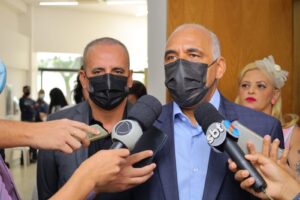 A Prefeitura vai encaminhar à Câmara Municipal, nesta quarta (6), três projetos de lei que tratam do reajuste salarial dos servidores públicos