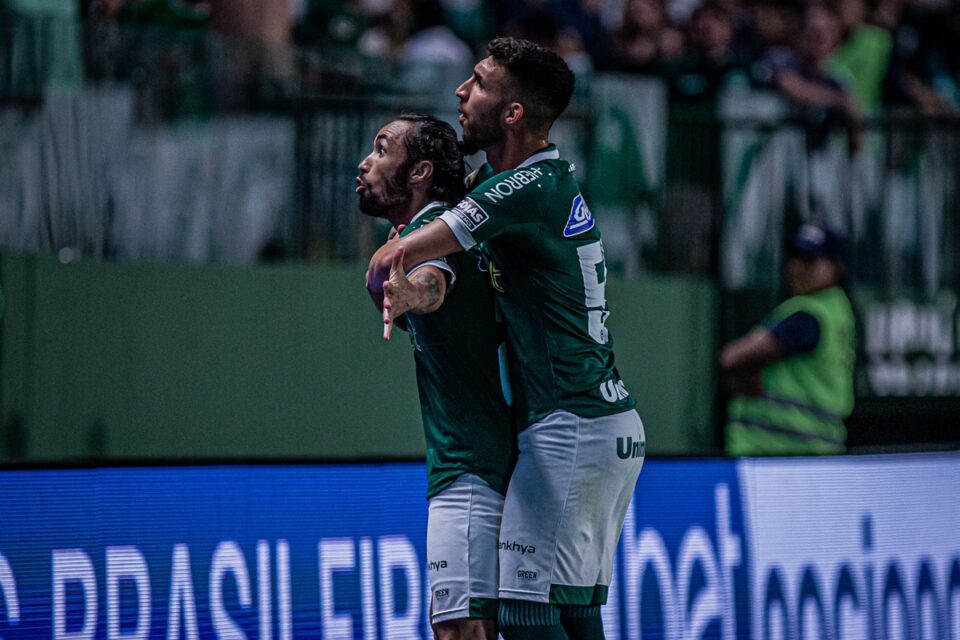 Apodi comemora gol contra o Atlético-MG