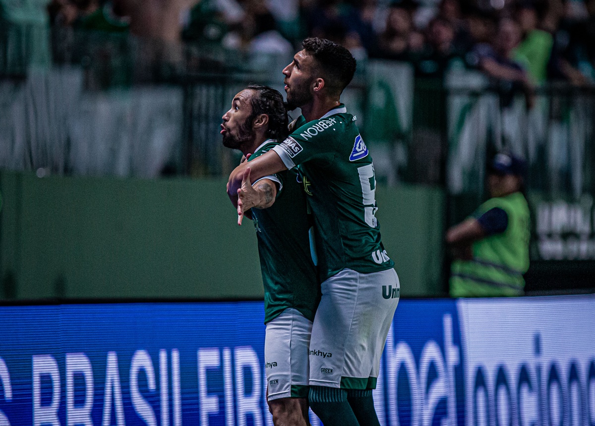 Apodi comemora gol contra o Atlético-MG