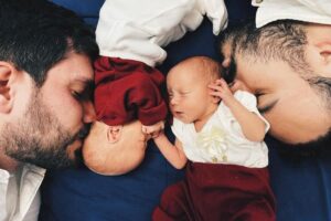 Norma permite o uso de óvulos de parentes para gerar bebês. CFM já permite reprodução com material de casal do sexo masculino