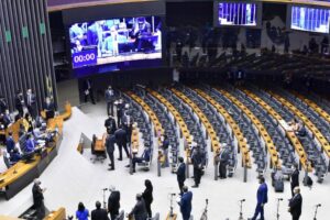 Câmara aprova aumento do salário do STF após reajustar o de parlamentares e do presidente (Foto: Câmara dos Deputados)