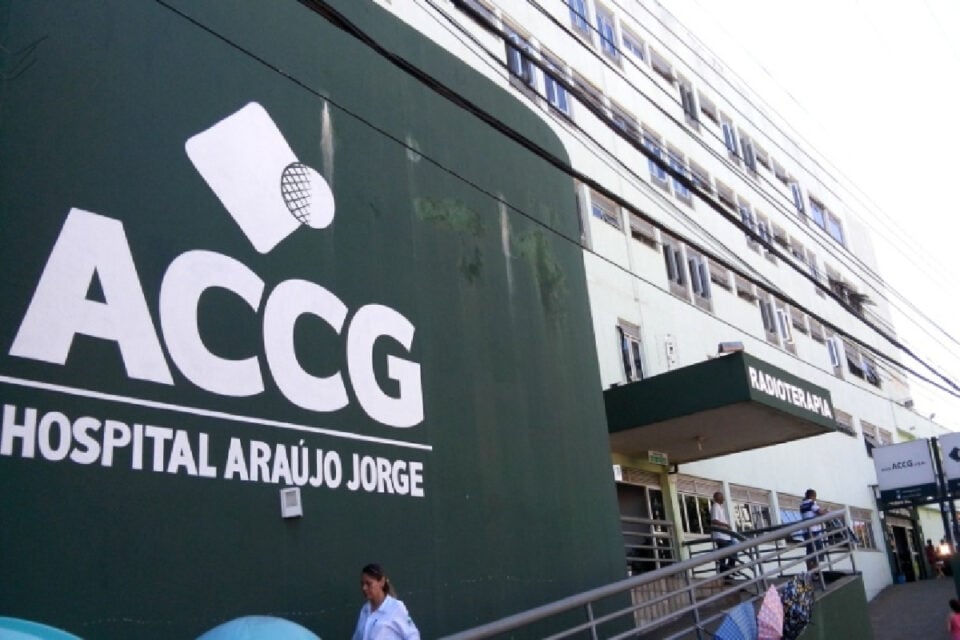 Médico do Araújo Jorge é indiciado por cobrar para preencher apólice de seguro de vida
