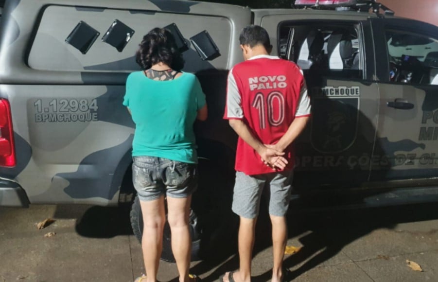 Casal é flagrado com dez bananas de dinamite em Aparecida de Goiânia (Foto: Divulgação)