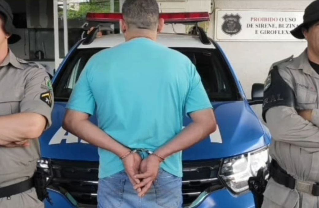 Suspeito de se passar por PM e aplicar golpes é preso em Goiânia
