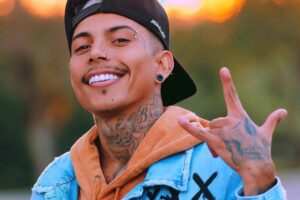 Matheus Yurley foi campeão do Power Couple 5. Funkeiro faz vídeo no carro, diz que 'Deus é perfeito' e se envolve em acidente