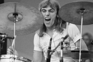 Baterista da banda Yes, Alan White morre aos 72 anos
