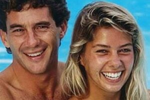 Piloto de Fórmula 1 morreu há 28 anos. Adriane Galisteu homenageia Ayrton Senna nos 28 anos da morte: 'Pra sempre'