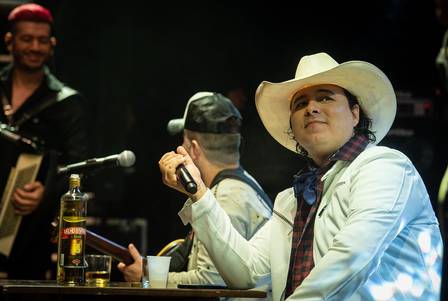 Aleksandro, da dupla com Conrado, se apresentou no Paraná antes de acidente; veja imagens do último show