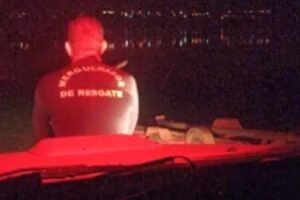 Rapaz de 25 anos morre em afogado após cair do jet ski em Planaltina (GO) (Foto: CBMDF)