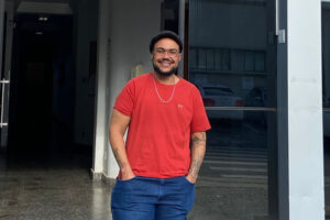 Prefeitura de Goiânia nomeia primeira pessoa trans para cargo de chefia