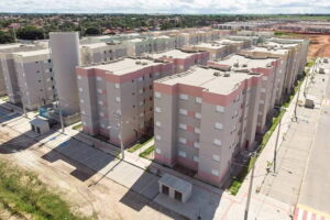 Madrasta é presa por suspeita de jogar garoto de 6 anos de prédio em Alagoas (Foto: Ascom - Seminfra)