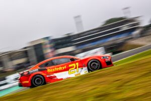 Carro de Raphael Teixeira, que chegou ao pódio da GT Sprint Race