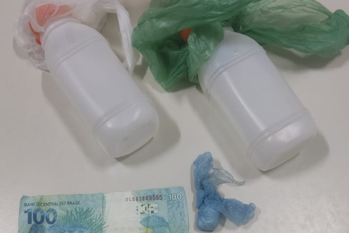 Presos com dinheiro falso planejavam explodir caixa eletrônico, diz PM (Foto: Polícia Militar)