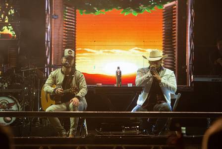 Aleksandro, da dupla com Conrado, se apresentou no Paraná antes de acidente; veja imagens do último show