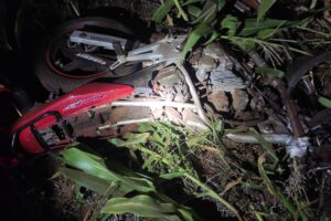 Colisão entre carro e moto deixa dois mortos na BR-452 em Rio Verde