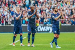 Zinchenko, Fernandinho e Bernardo Silva