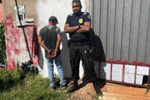 Homem é preso por descumprir medida protetiva contra a mãe em Chapadão do Céu